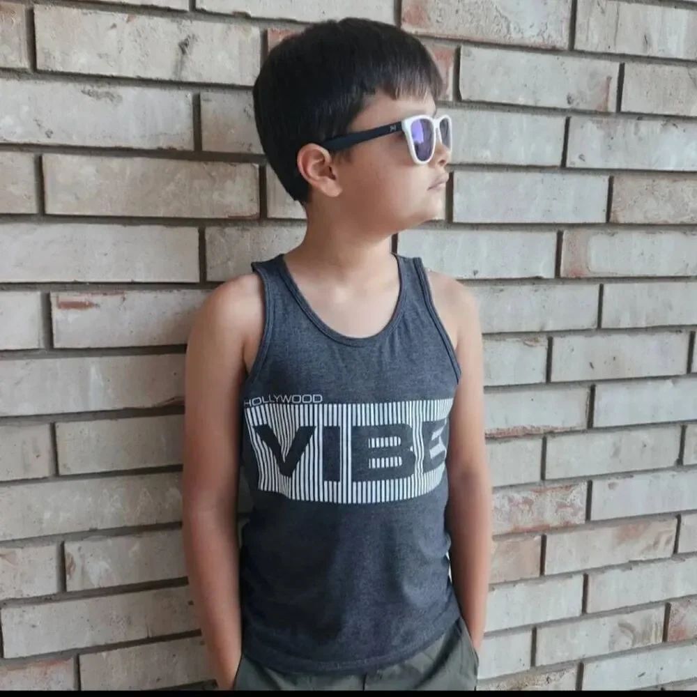 Bella + Canvas boys small 6-7 Graphic Vibe LA tank Top black summer casual stree